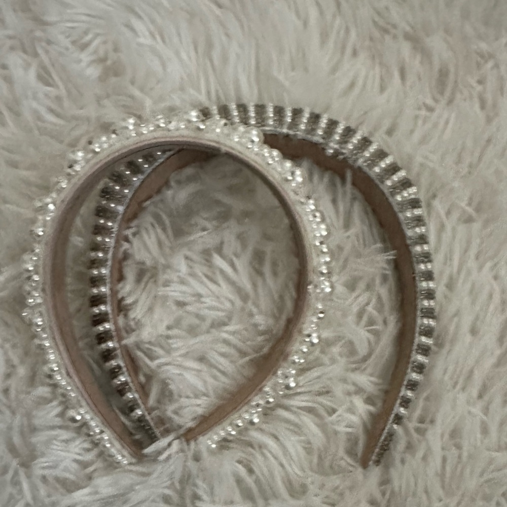 2 Pearl-Embellished Headbands - Picture 6 of 6